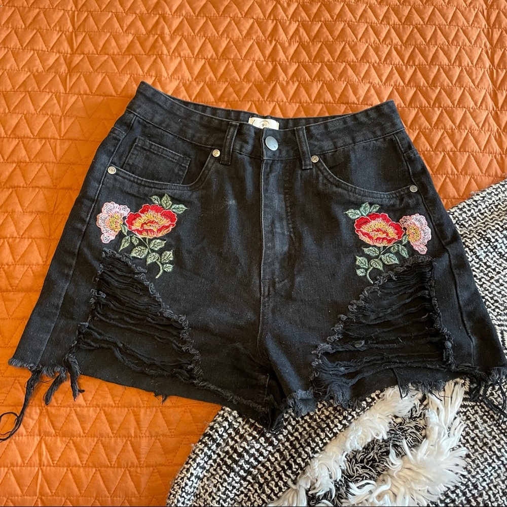 Cotton on high flashback embroidered shorts sz.6